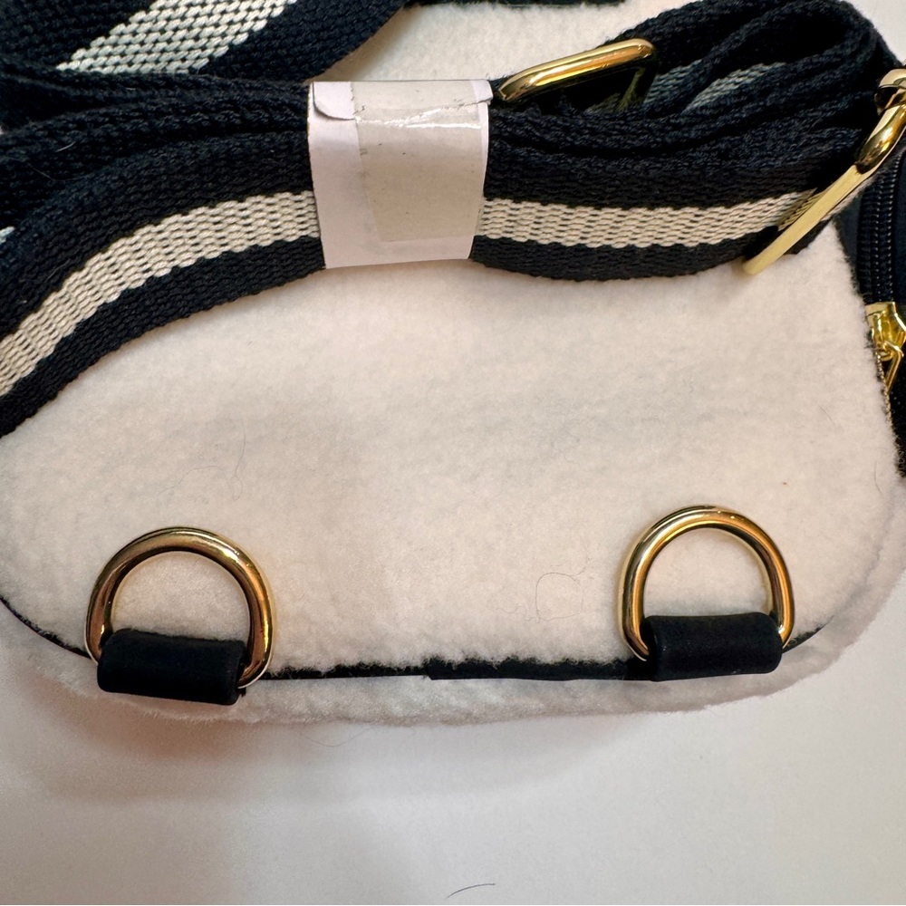 NWT Our Universe Disney Mickey Mouse Ski Sherpa Convertible Crossbody Bag. - Picture 15 of 16